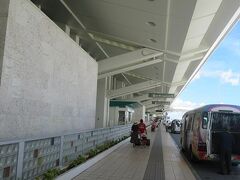 順調だったので那覇空港まで1時間ちょっとで来てしまいました。
