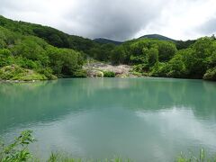 途中、酸ヶ湯温泉の近くにある「地獄沼」や。