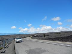 途中、展望台があったので昼食と景色を楽しもうと車を降りました。