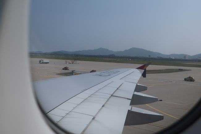 フルフラットシートはいいですね。あっと言う間に仁川空港に到着です。