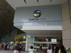 ホテルへチェックインするため移動。
最寄りのサンテックシティに立ち寄りました。