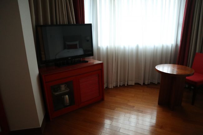 12階建ての11階。コーナーで部屋も広く、窓が多いので明るいです。