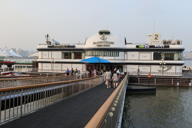 汝矣島から出航します。