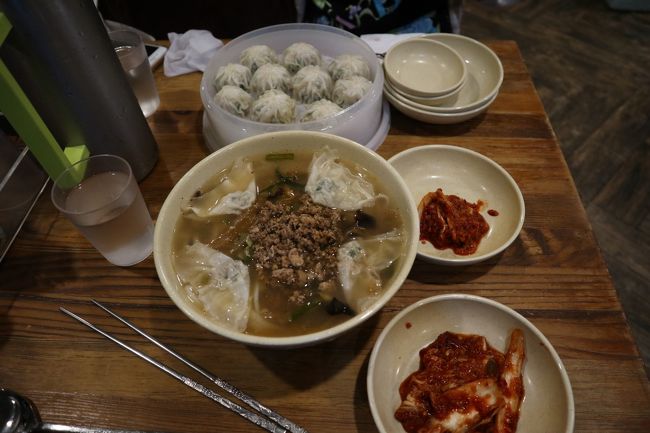 カルグッスとマンドゥ。18000ウォン。有名店なので行って見たかったのです。