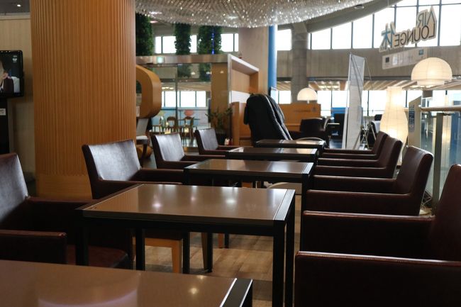 空いてます。マッサージチェアーも無料で利用できます。