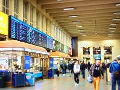 Helsinki中央駅はこんな感じ。
ヨーロッパの駅って、なんか好き

これから半日街歩きするので、
スーツケースはロッカーに預けます！