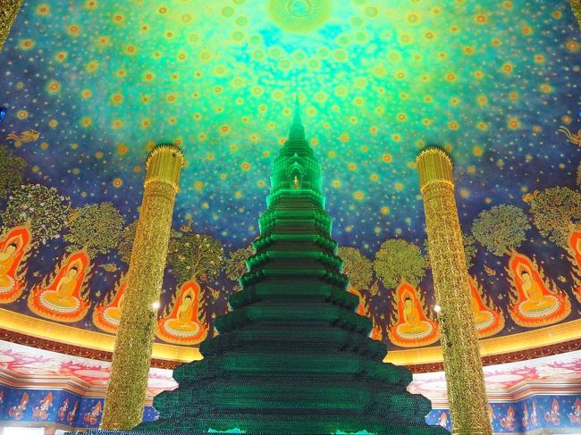 撮り方によって色が変わるよう…な