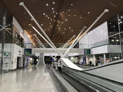 まだ暗いうちにクアラルンプール国際空港（KLIA）に到着です