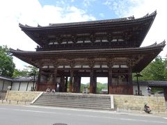 常盤までバスで出て、仁和寺へやってきました
お目当てはこの後の旧邸御室なのですが
せっかくここまで来たのでお参りします