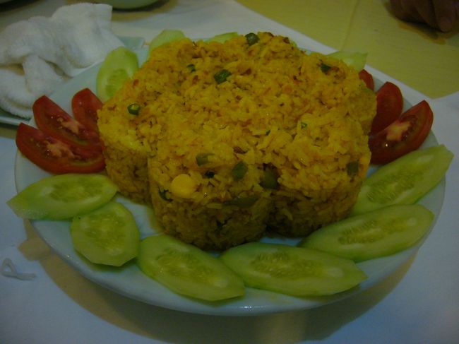 チャーハン。<br />いやぁ、今日は食べ過ぎました。