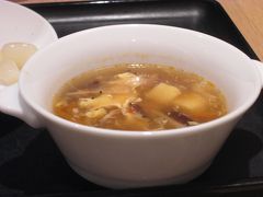 遅いおひるごはん
酸辣湯