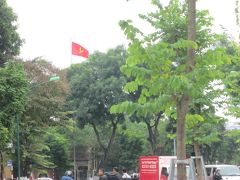 歩いて駅前方面へ