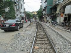 線路に商店がでるらしいです
(場所は、ここをその列車が通ると思い選択)