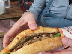 場所が近いだけで店名は違います