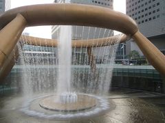 サンテック着、所要時間40分程度。今朝は噴水が出てたので周りを適当にグルっと。願い事を叶えるには3周くらい必要だと聞いた気がするのだけど、意外と距離があって、毎回1周で終わり。ご利益は望めない。


