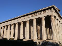 ギリシャの神殿としては、最もよく保存されているものの一つ。
前460-450年ごろ着工されたが、前420年ごろにはまだ完成していなかった。
ヘファイストスは竈、炉の神で、アテナは工芸の女神であったので、この近隣に多く住んでいた手工業者の守護神であった。