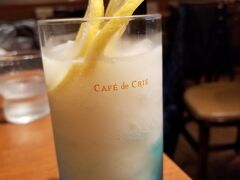 観劇後は名古屋の友人たちも交えてクリエでおしゃべり。
夏っぽいレモンのドリンクがおいしかったです。