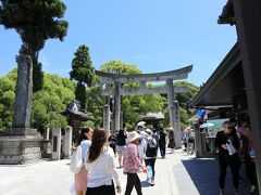 11：30　大宰府天満宮の鳥居。