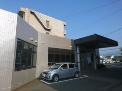 本日のお宿は鹿屋市のビジネスホテルしらさぎさん。

隣に商業施設があって便利でした。