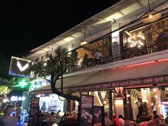 街へ帰って来た頃には雨も上がって

晩御飯はパブストリートのDesign restaurantへ

