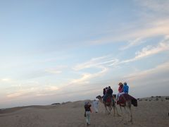 砂漠へ　観光と夕食