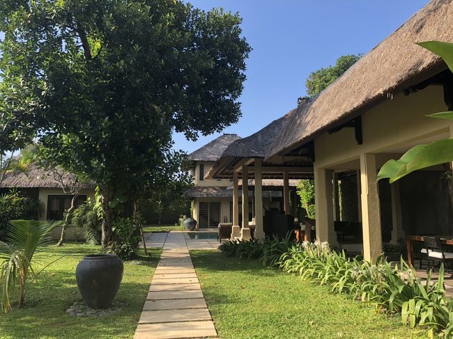 お隣の３ベッドルームヴィラも見学させてもらいました。<br /><br />広大でございます！