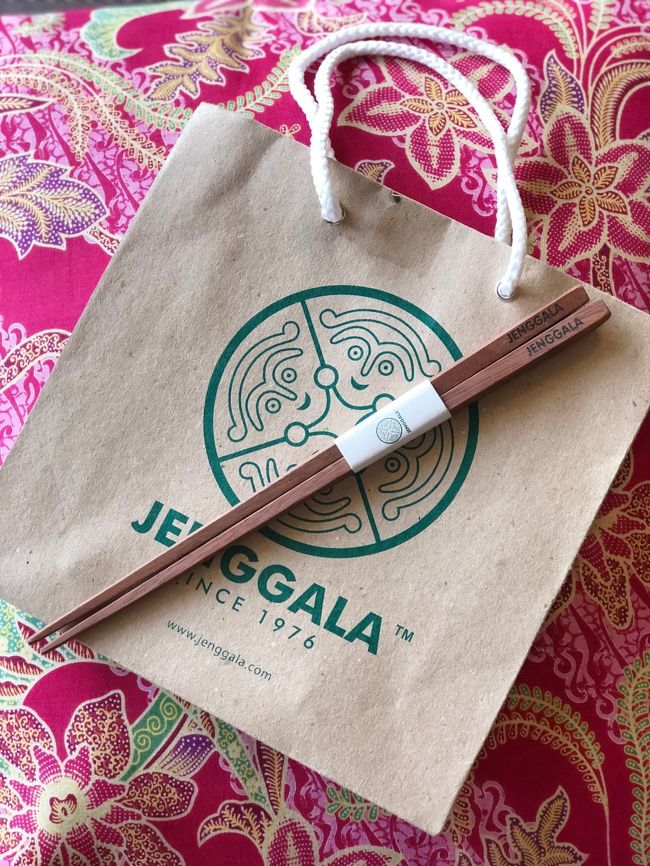 これは娘用に買った箸。ちょうど日本でもいい箸を探していました。<br />そしたら「これがいい！！」と。相変わらず渋い好みの彼女です。<br /><br />一話ごとが長くなってしまいましたが、今回もお付き合いいただきありがとうございました。<br /><br />みなさまも、よい旅を（￣ー￣)ﾉ