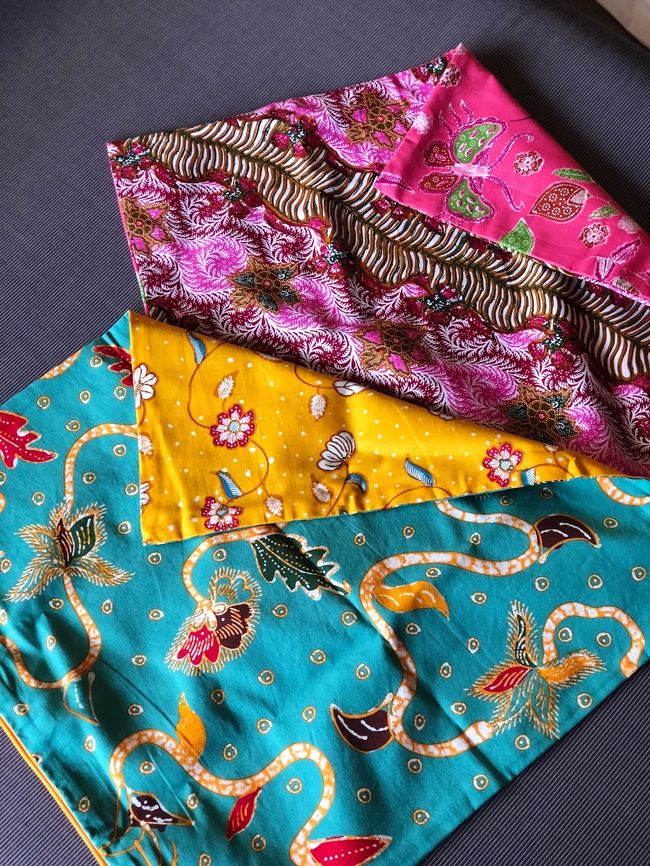 CoCoMam家のクッションカバーと言えばA-KREA。<br />今回もまた買ってしまった。　各 90k