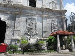 サントニーニョ教会（Santo Nino church) 

1565年、スペイン統治下でつくられたフィリピン最古の教会

マゼランきっかけで、セブの王はキリスト教に改宗、それが今でも。