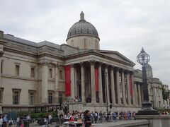 大英博物館は5時閉館（4時までの入場）
ナショナルギャラリーは午後6時まで（何時でも入場出来る）
