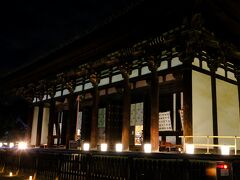 夜間特別拝観で興福寺国宝館と東金堂を訪れます。