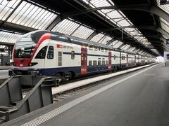 友人とスイス旅行中ですが、今日からプチひとり旅。
私はチューリッヒから電車でフランスのコルマールへ向かうことにしました。