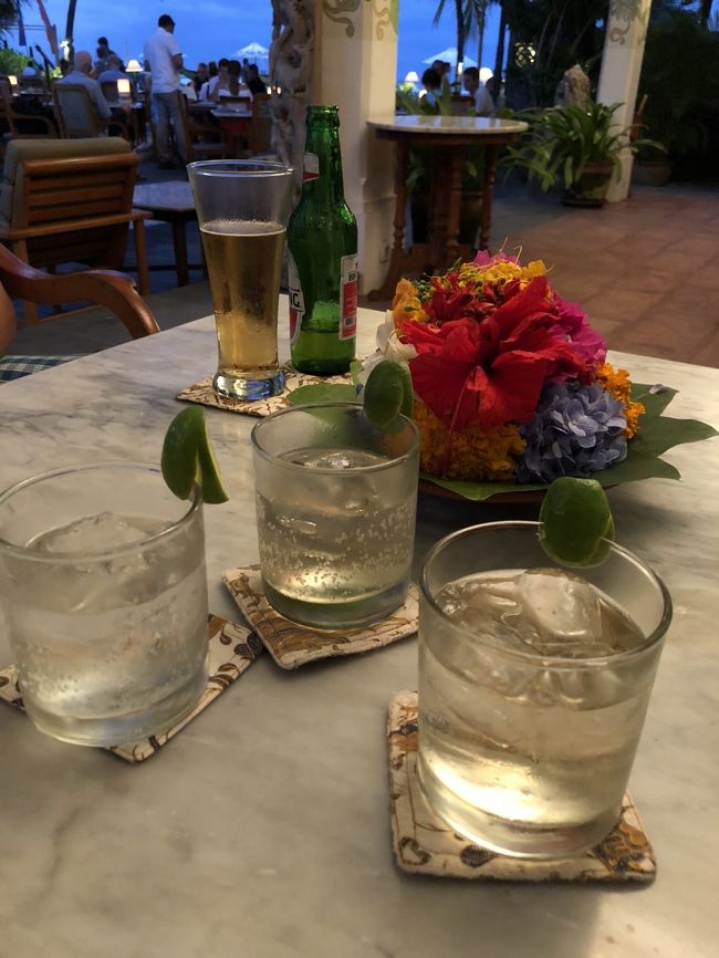 主人はビンタン、息子・ライムスカッシュ、娘と私はジンジャエール。