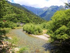 田代橋からの穂高連峰の眺め