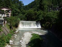 温泉街の奥、落合橋からの景色も綺麗です。