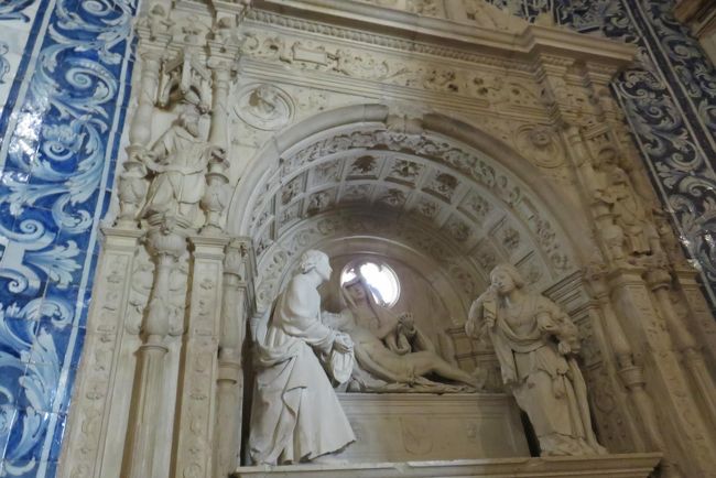 サンタ・マリア教会です。<br />内部です。