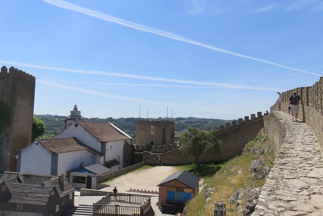 ポサーダ・ド・カストロ　の、城壁を、歩いています。<br />