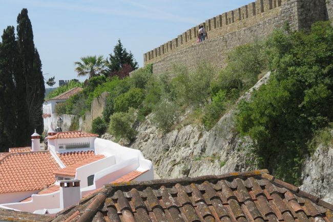 ポサーダ・ド・カストロ　の、城壁です。<br />手すりがないので、すれ違う時が、怖かったです。<br />