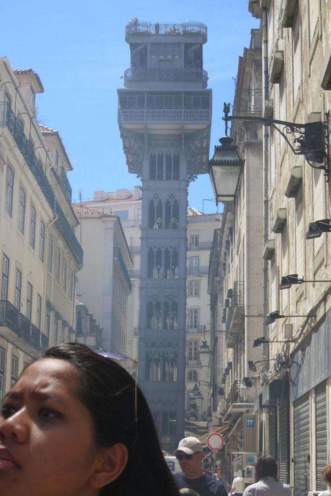 サンタ・ジュスタのエレベータ全景です。