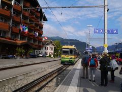 グリンデルワルト3日目。
今日は山へ向かう電車に乗り込みます。