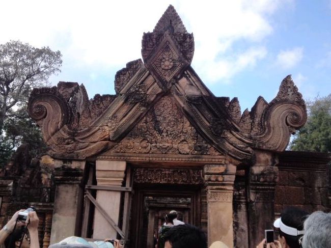 石積んでるのに細かい装飾