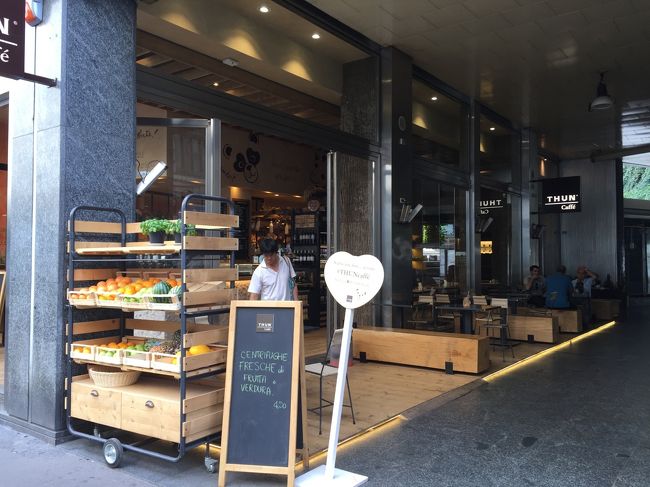 ここのカフェはトイレを借りるために入りました。<br />カフェのトイレはそこそこきれいなので安心して使えます。<br />また、店員さんにいってトイレのカギを借りるといったことなく<br />そのまま使用できることから治安の良さを感じます。<br />