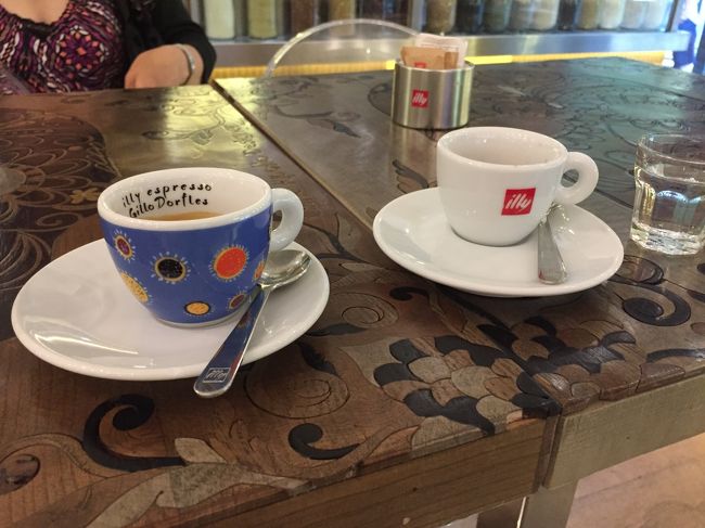 日本でも人気のillyのカフェもありました。<br />