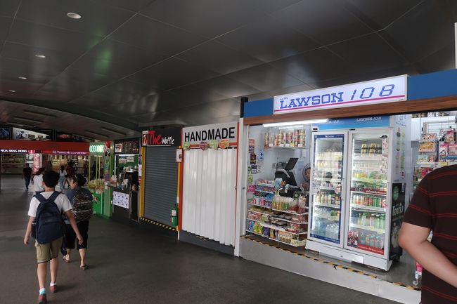 〇　Phaya Thai駅<br /><br />ローソンはなぜ、108なのですか？