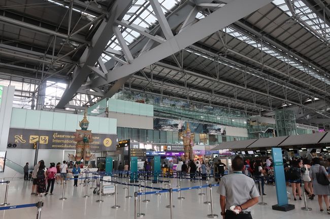 キャセイのチェックインカウンター