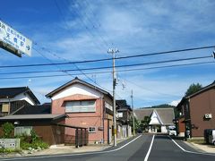 きれいな青空。
海を見ているときに、晴れてほしかったけど、しゃーない。列車に乗り遅れないよう、戻ります。