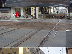 　バスでＪＲ松山駅前に到着。近くに取ってある宿まで観光しながら歩く。

　電車の交差点。

　市内電車（路面電車・軌道）と郊外電車（鉄道）がほぼ直角に交差する、日本で唯一の場所だそうで。


　市内電車（路面電車・軌道）と郊外電車（鉄道）がほぼ直角に交差する、日本で唯一の場所だそうで。
