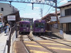 流石、土曜日という事もあって始発の四条大宮から満員でした。
途中から乗ってきた女性とお話（まあちゃんが）していたら、あっという間に最初の目的地である太秦広隆寺駅到着。降りたのはわれら含め数名で、大多数はこのまま終点（嵐山）みたいですね。