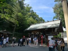 伊香保神社
金比羅さんに登ったのに比べるとちかーい

お祈りをして、次は伊香保温泉へ
この神社の裏を通ってむかいます
