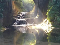 亀岩の洞窟